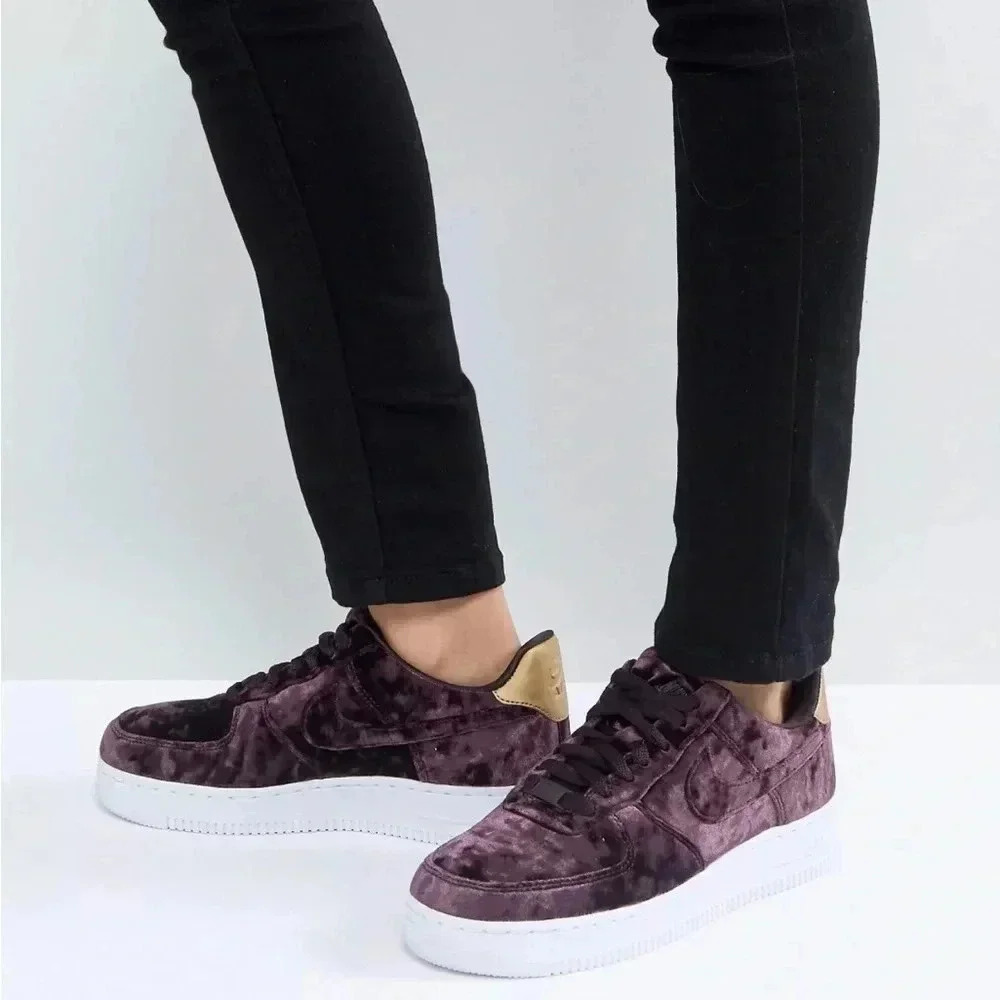 Nike Air Force 1 ‘07 Trainers In  Burgandy Velvet Size 5.5
